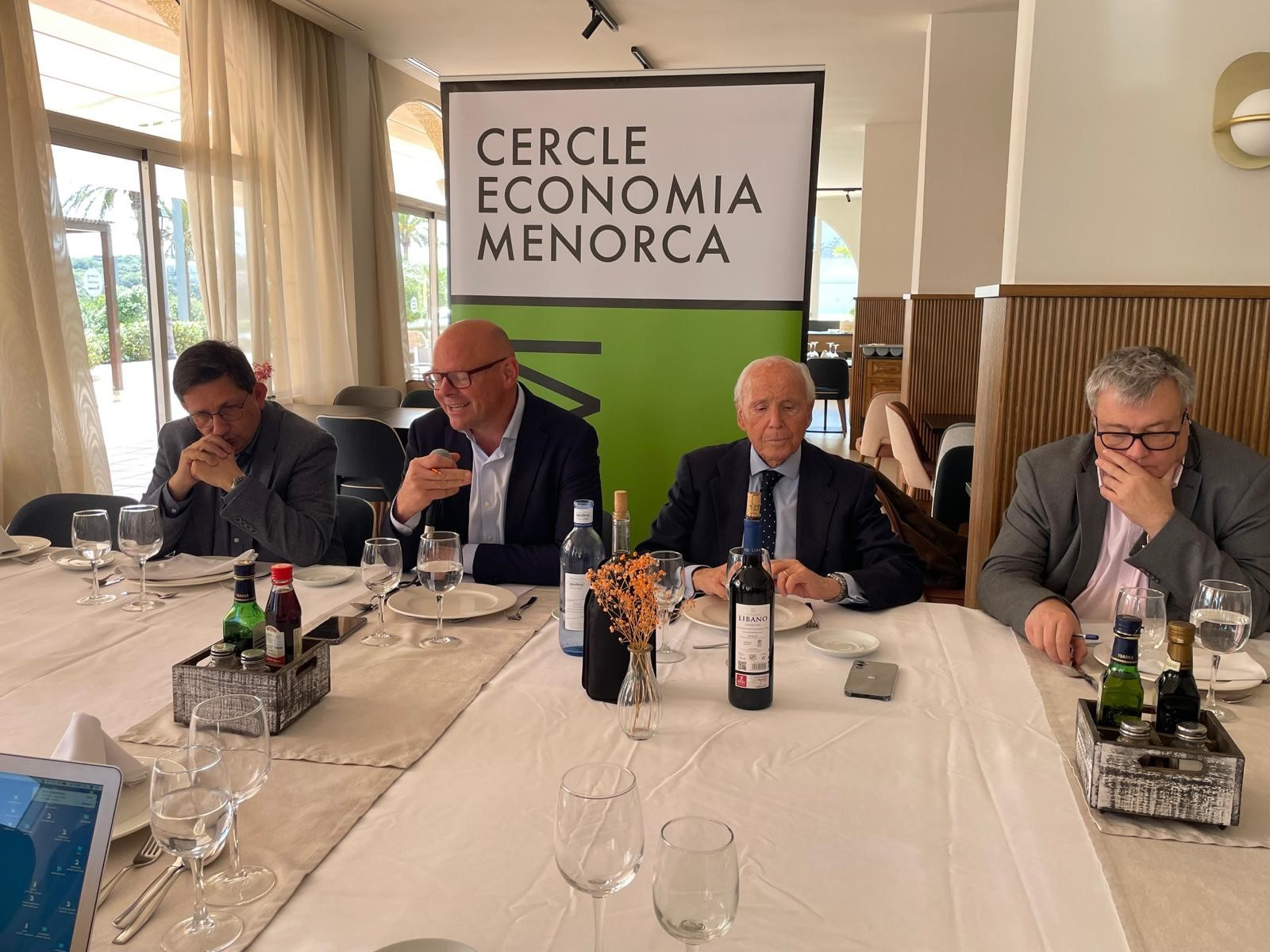 IMPULSA BALEARS pone sobre la mesa la necesidad de iniciar un proceso de transición ante el Cercle d’Economia de Menorca